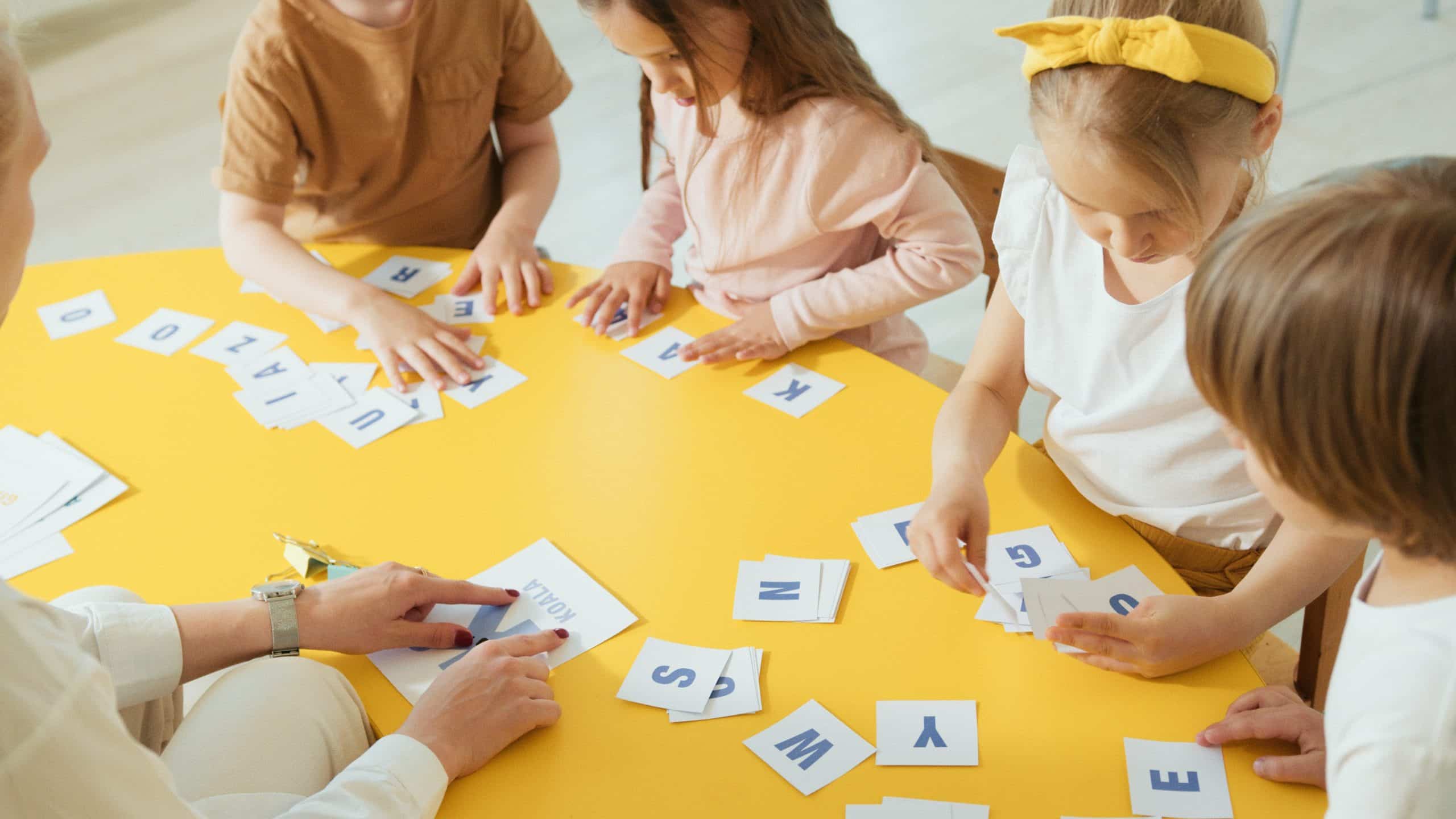 How parents can teach kids phonics sounds in English